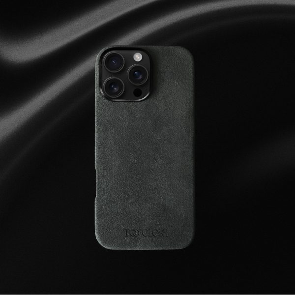 Graphite Shadow Alcantara® Magsafe Case